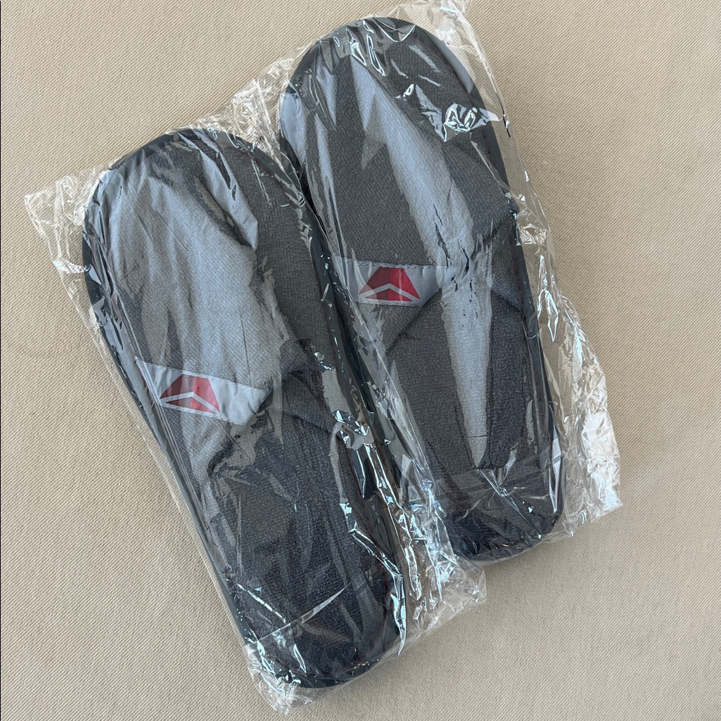 Delta Airlines  Delta One Slipper With Logo 2
